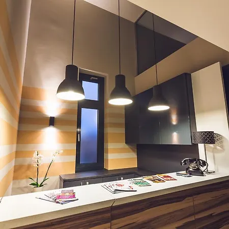 Heritage Apartment *